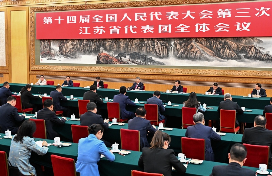 習(xí)近平在參加江蘇代表團(tuán)審議時強(qiáng)調(diào) 經(jīng)濟(jì)大省要挑大梁為全國發(fā)展大局作貢獻(xiàn)